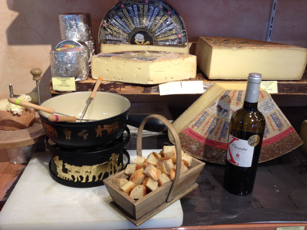 Dégustation de fondue Suisse à la fromagerie Polèse à Lyon 7